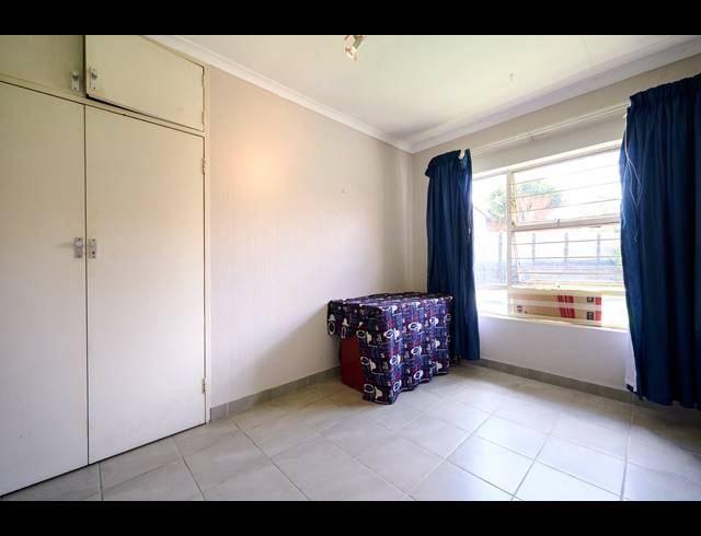5 BEDROOM HOUSE FOR SALE IN ZWARTKOP